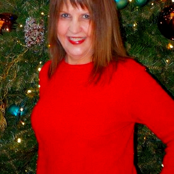 Meet your Posher, Edith - Picture 2 of 2